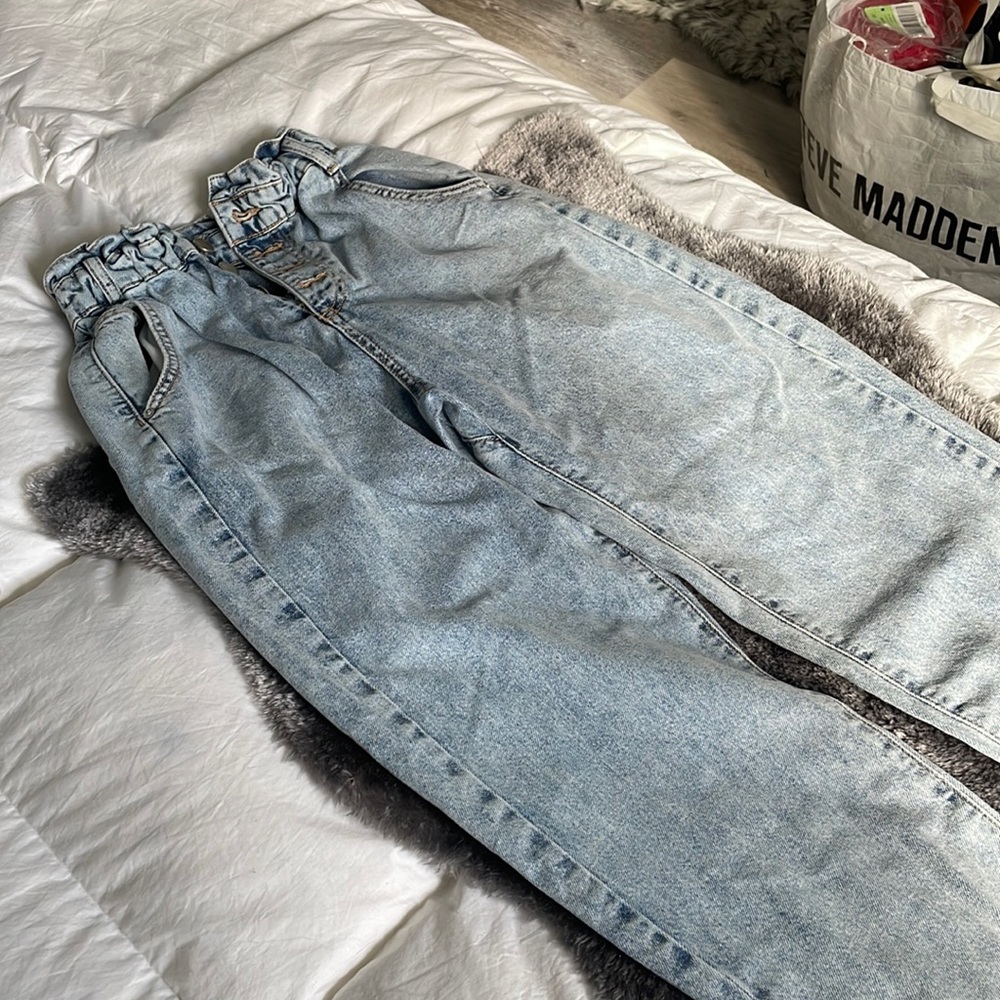 Zara size 2 cinched waist jeans